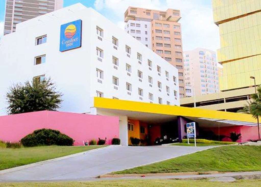 Comfort Inn Monterrey Valle Exterior photo